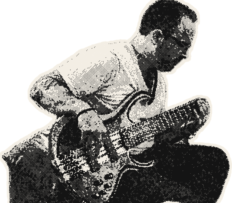 Martín Strang playing bass, halftone